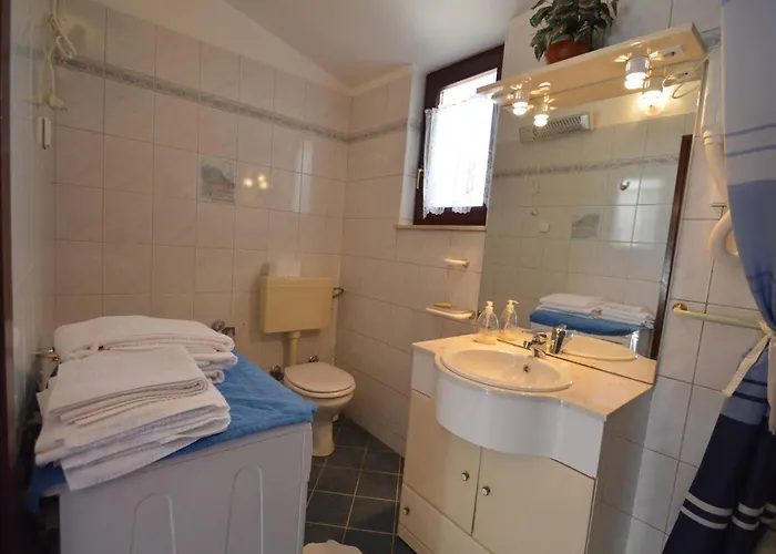 Franka 1 With Terrace Near The Beach, Artatore Apartamento